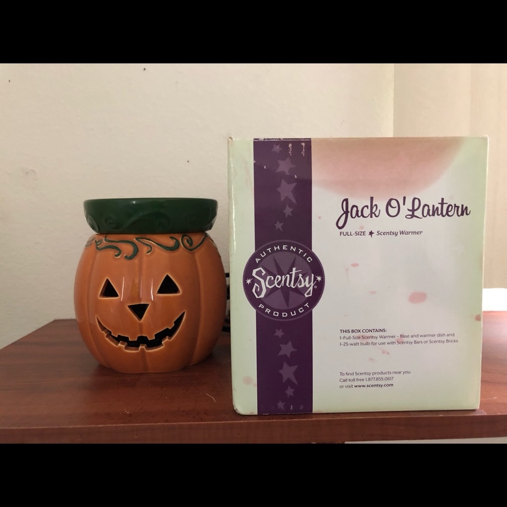 Vintage Jack-O-Lantern Scentsy Warmer - Picture 3 of 3